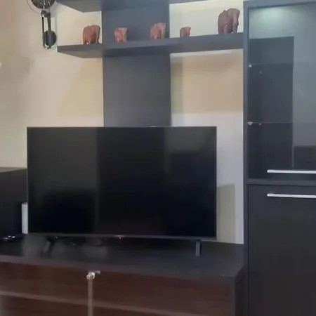 Apartamento уютен етаж от къща в обеля,